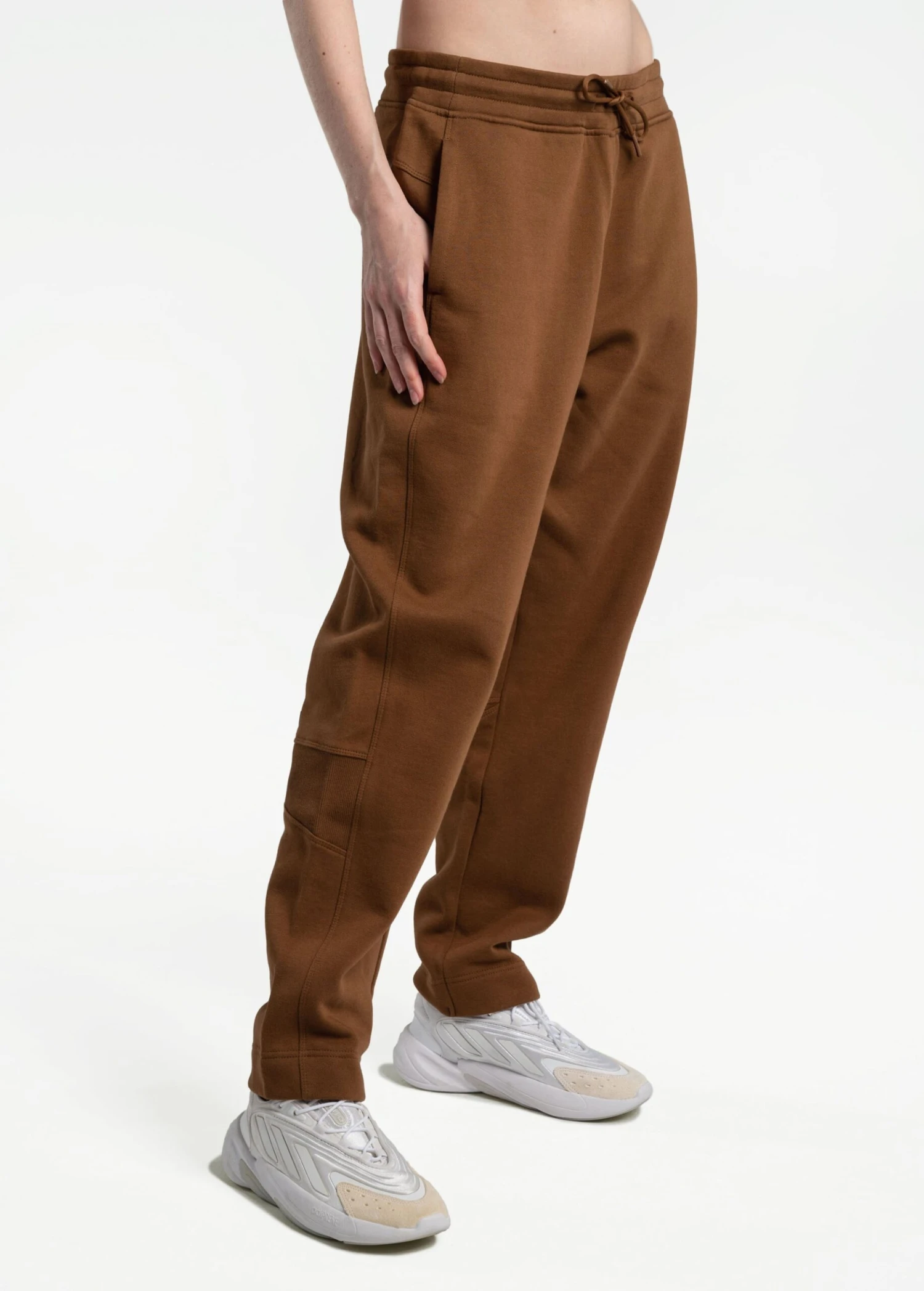 LOLE Essential Organic Cotton Joggers - Black Walnut 6 LOLE Essential Organic Cotton Joggers - Black Walnut - Image 4