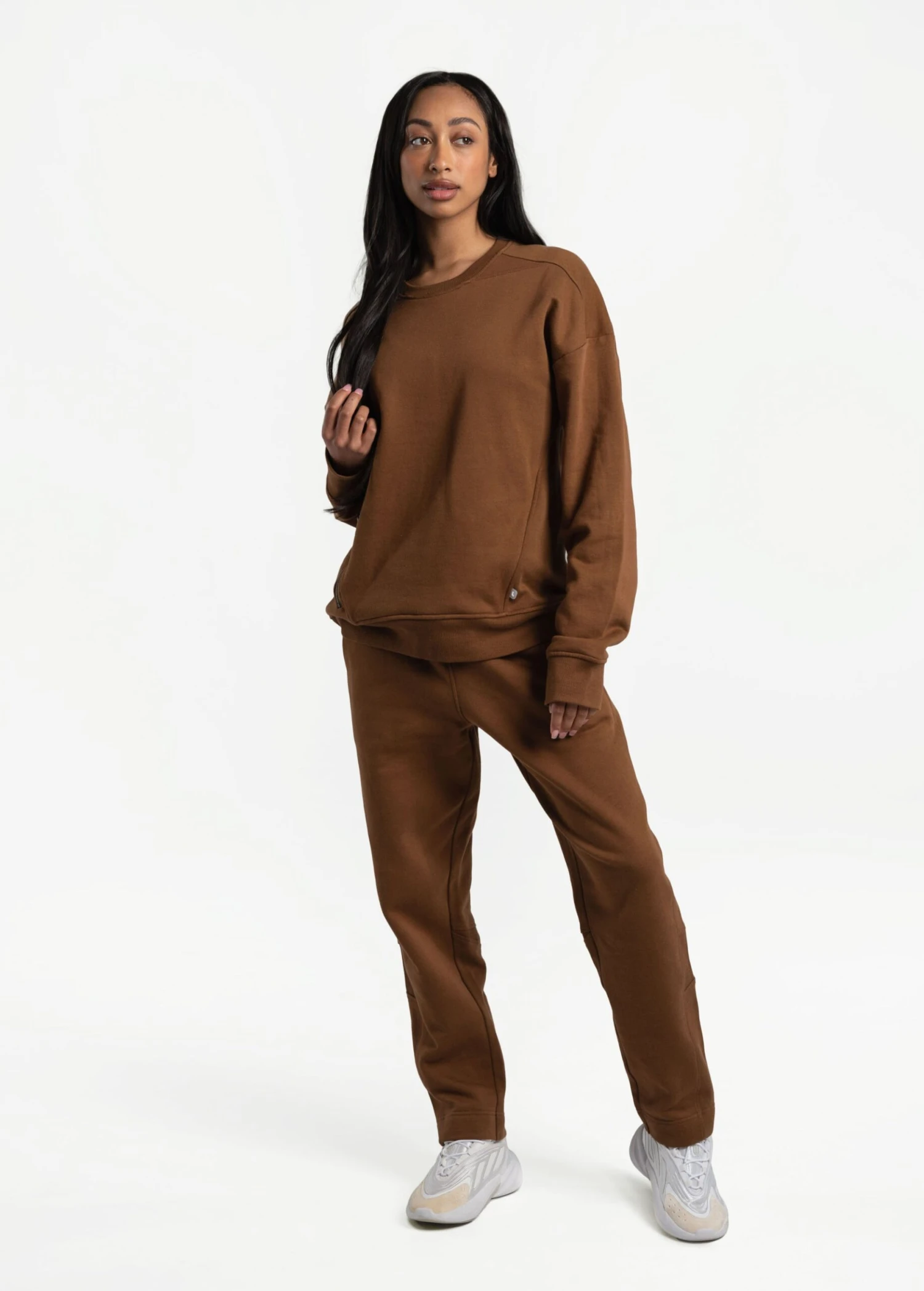 LOLE Essential Organic Cotton Joggers - Black Walnut 7 LOLE Essential Organic Cotton Joggers - Black Walnut - Image 5
