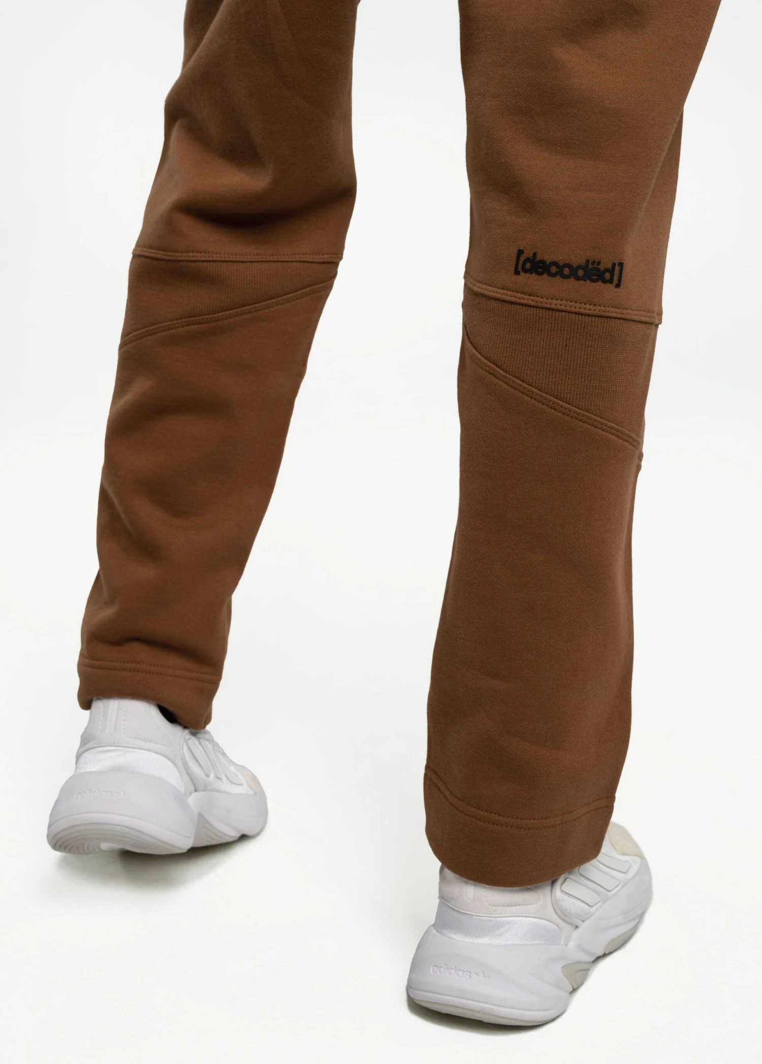 LOLE Essential Organic Cotton Joggers - Black Walnut 9 LOLE Essential Organic Cotton Joggers - Black Walnut - Image 7