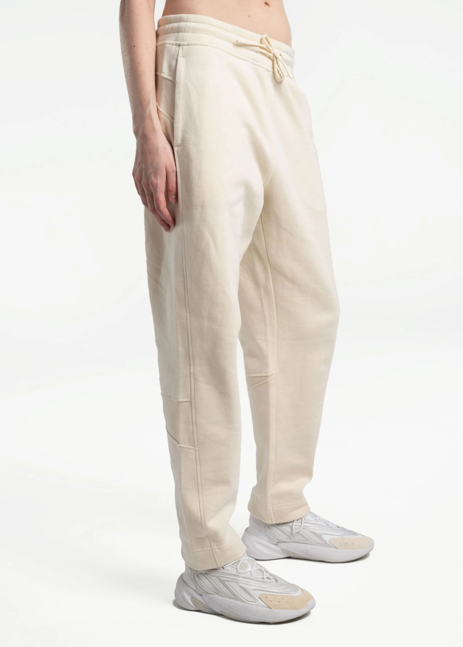 LOLE Essential Organic Cotton Joggers - Ecru 6 LOLE Essential Organic Cotton Joggers - Ecru - Image 4