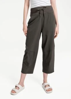 LOLE Momentum Crops - Olive -Draptura Sales LSW4292 BB03 2 1900x