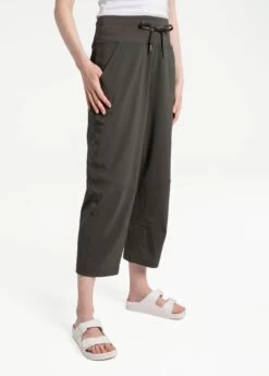 LOLE Momentum Crops - Olive -Draptura Sales LSW4292 BB03 3 1900x