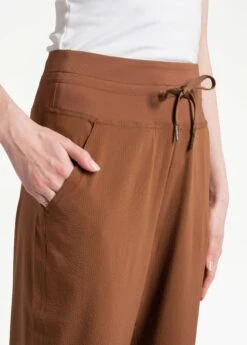 LOLE Momentum Crops - Black Walnut -Draptura Sales LSW4292 C207 6 1900x