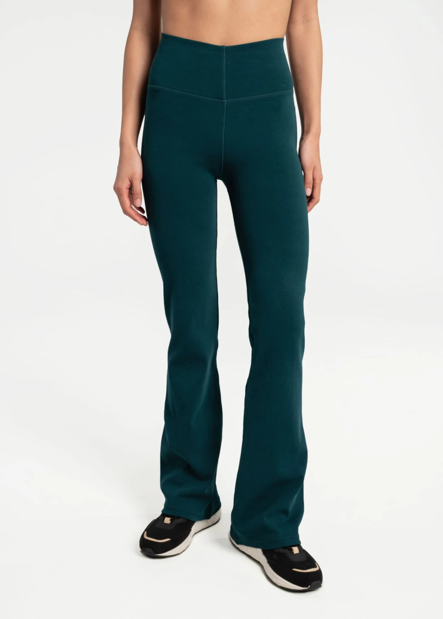 LOLE Organic Cotton Bootleg Pants - Emerald 4 LOLE Organic Cotton Bootleg Pants - Emerald - Image 2