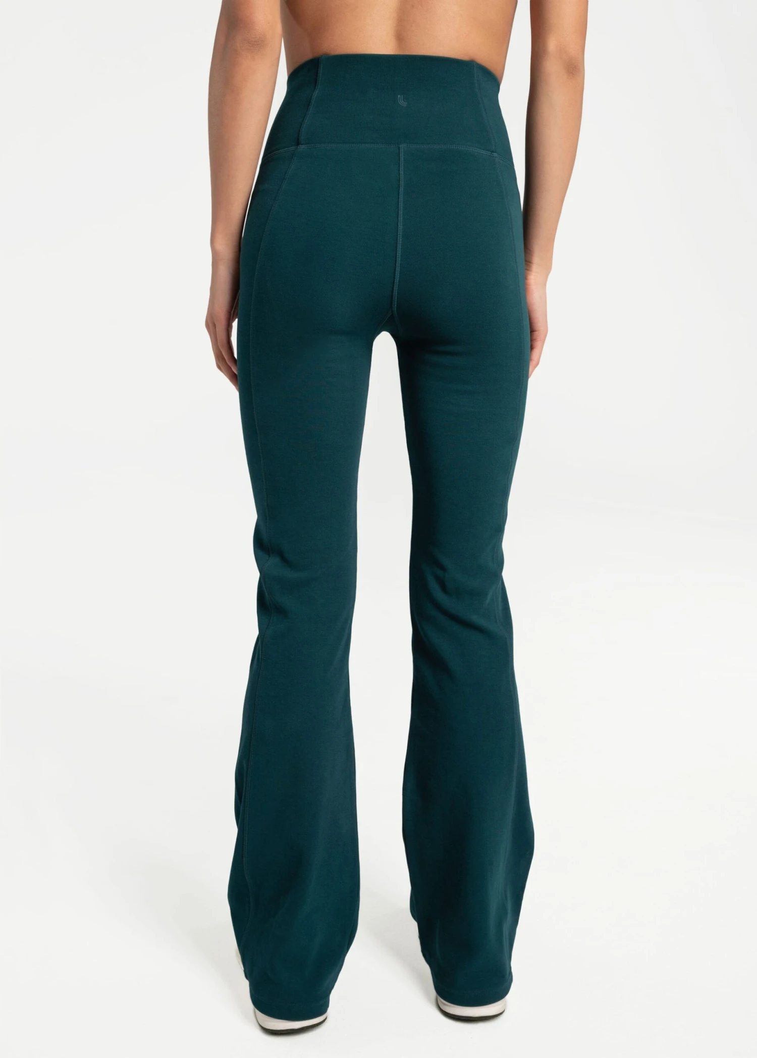 LOLE Organic Cotton Bootleg Pants - Emerald 6 LOLE Organic Cotton Bootleg Pants - Emerald - Image 4
