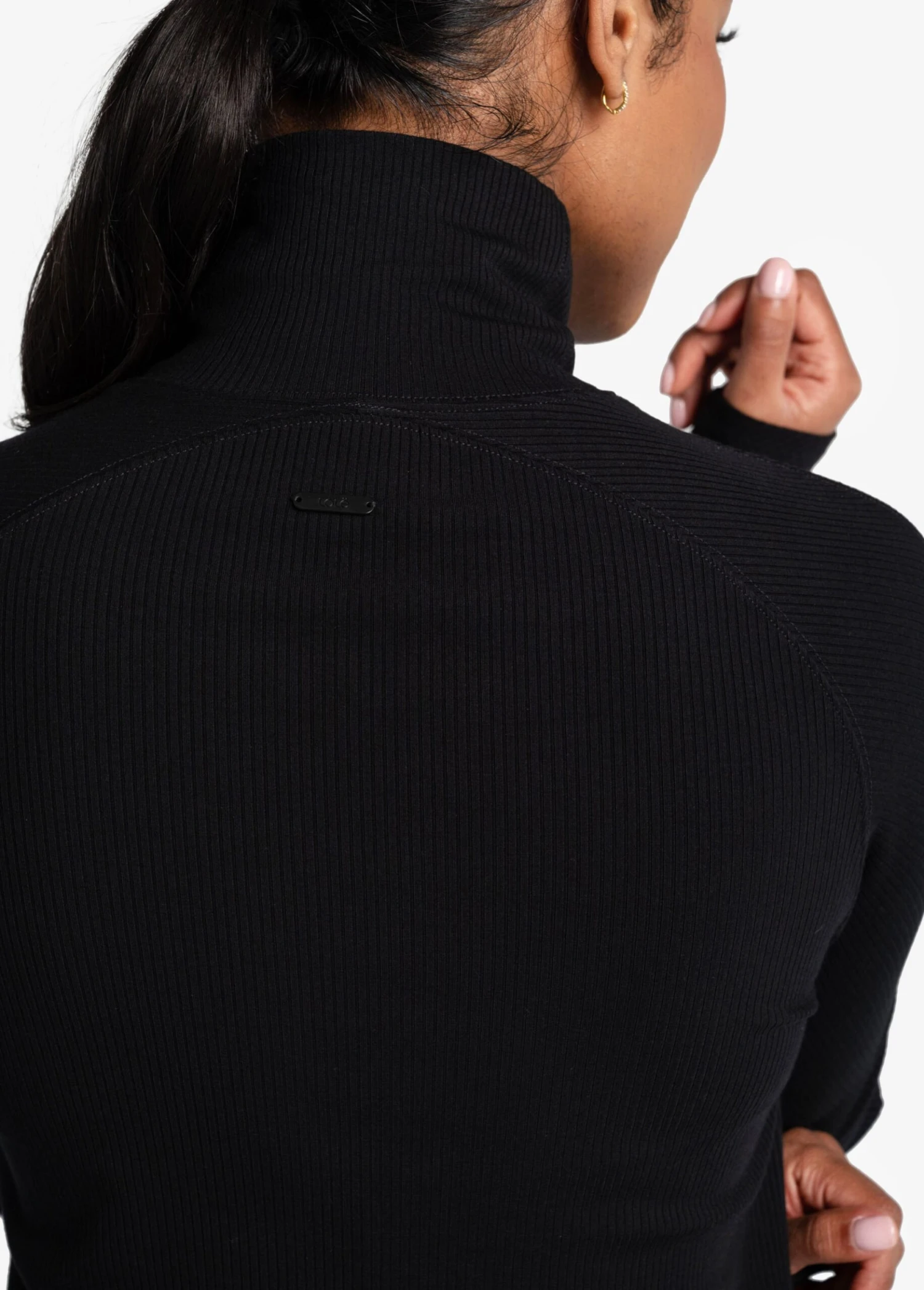 LOLE Traverse Turtle Neck Long Sleeve - Black 6 LOLE Traverse Turtle Neck Long Sleeve - Black - Image 4