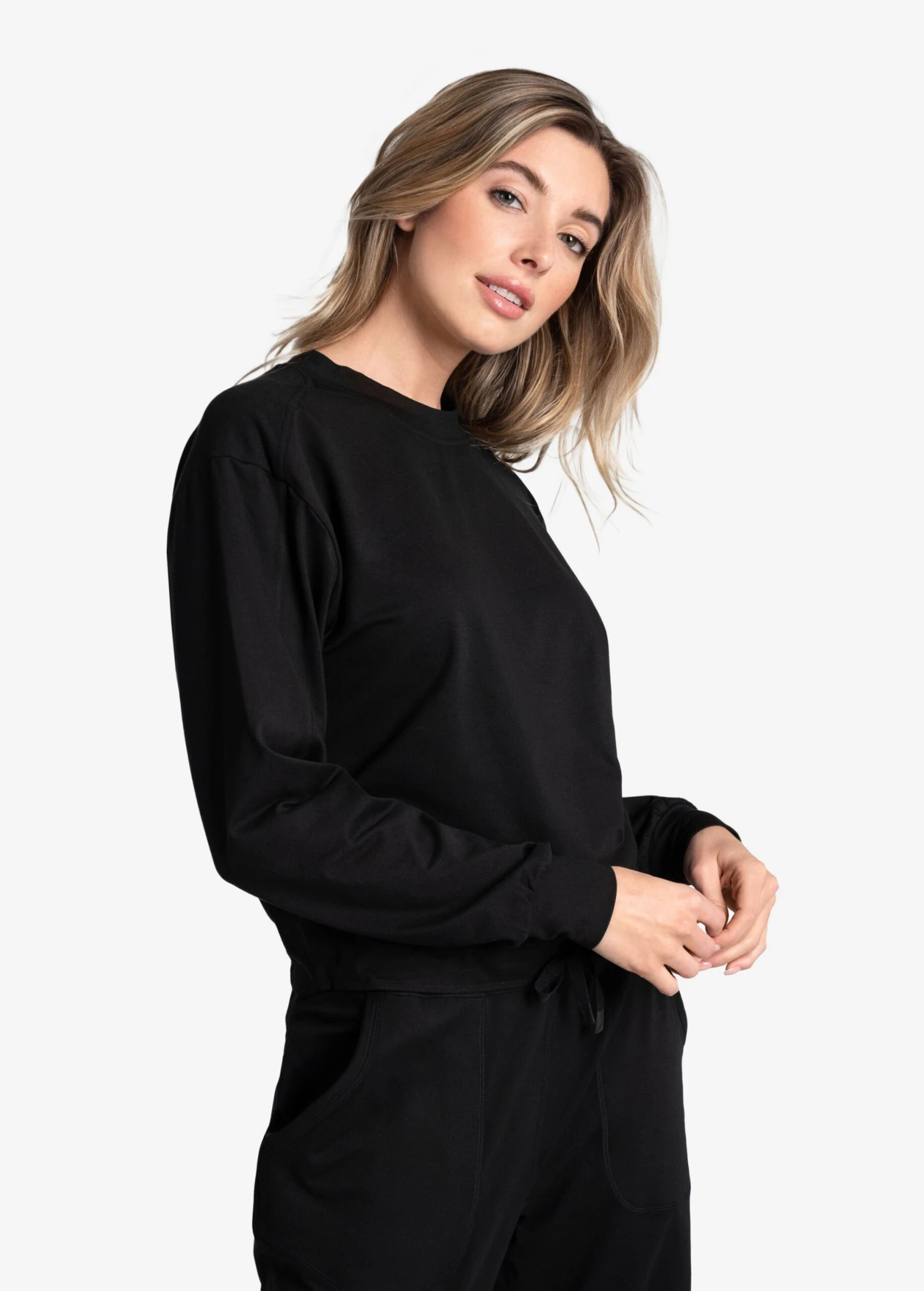 LOLE Om Tech Crew Neck Long Sleeve - Black 6 LOLE Om Tech Crew Neck Long Sleeve - Black - Image 4