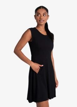 LOLE Traverse Short Sleeve Dress - Black -Draptura Sales LSW4414 N415 4 1900x